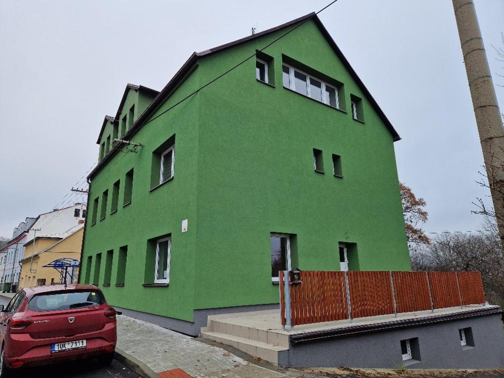 Penzion Dubi - Ruska 393 - 110 Extérieur photo